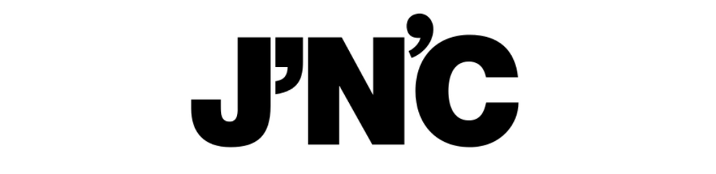 Fette schwarze Buchstaben JNC in einer modernen, serifenlosen Schrift auf weißem Hintergrund.